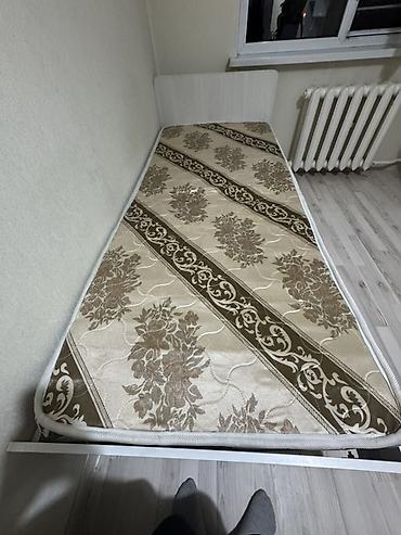 bunk bed: Односпальная кровать, Б/у, С матрасом, длина - 195 см — 1