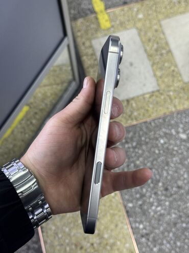 Apple iPhone: IPhone 16 Pro Max, Б/у, 256 ГБ, Natural Titanium, Зарядное устройство, Защитное стекло, Кабель, 100 % — 6