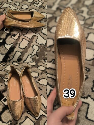 Tuflilər: Qadın ayaqqabıları – 2 cüt 1) Qırmızı klassik tufli - Material: zamşa — 35