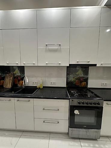 silver kitchen: Б/У Кухонный гарнитур в современном стиле, - Прямолинейная — 2
