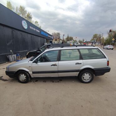 тико карапка: Volkswagen Passat: 1990 г., 1.6 л, Механика, Бензин, Универсал