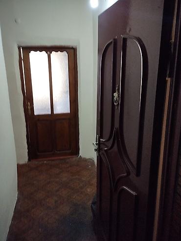 Аренда комнат: Kirayə üçün ayrıca otaq - Geniş, işıqlı otaq: divar kağızlı, hündür — 3