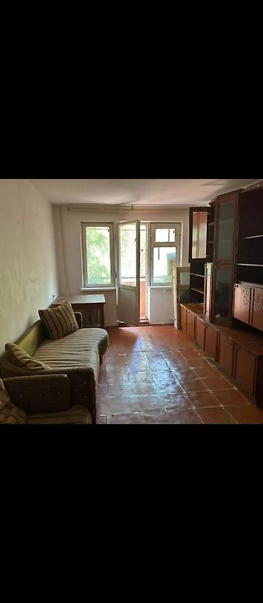 2 комнаты, 44 м², 6 мкр 104 серия, 3 этаж, Требуется ремонт