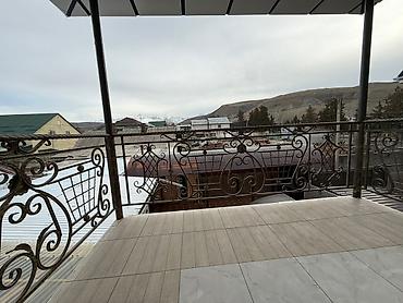 Продажа коттеджей и домов: Продаётся новый современный дом 250 м² по улице Садырбаева 🏡 Участок — 17