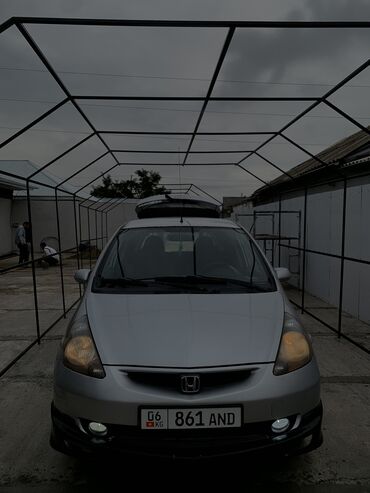 аманат сити ош: Honda Jazz: 2002 г., 1.3 л, Механика, Бензин, Хэтчбэк