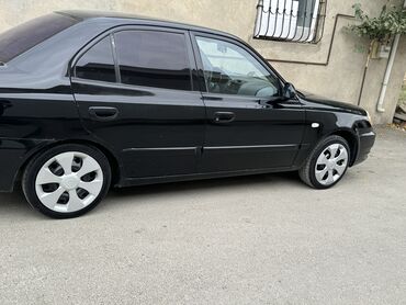 15 disk təkər: İşlənmiş Disk təkər Hyundai 175 / 50 / R 15, 4 Boltlu