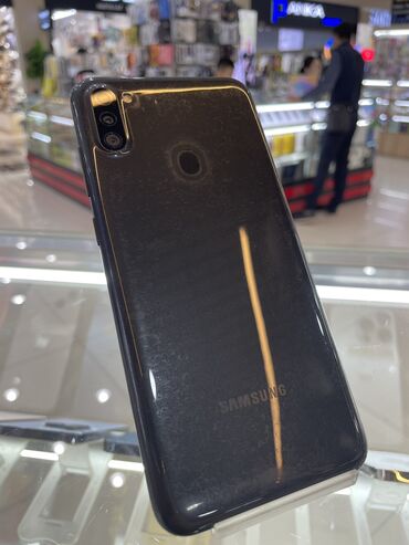 самсунг 12а: Samsung Galaxy A11, Б/у, 32 ГБ, цвет - Черный, 2 SIM