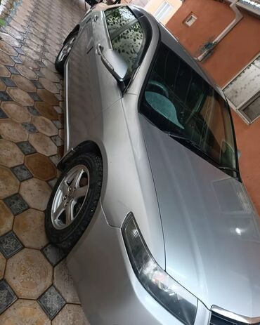 гоф 2: Honda Accord: 2003 г., 2.4 л, Автомат, Бензин