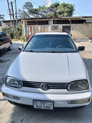 фольксваген пассат 1: Volkswagen Golf III, ağ rəng, 5 qapılı hetçbek. Əsas xüsusiyyətlər: - — 1