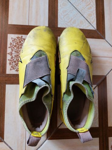 air jordan ayakkabı: Ölçü: 38.5, rəng - Sarı, İşlənmiş