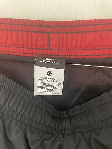 katrin kaput za devojcice: Nike STORM-FIT pantalone za trening - Model: Nike STORM-FIT - — 3