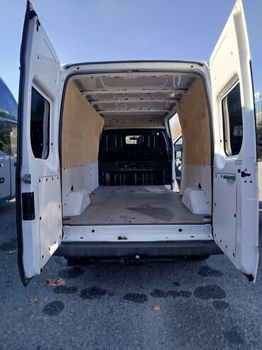 Ford: Ford Transit: 2.4 l | 2007 il 173000 km Van/Minivan — 6