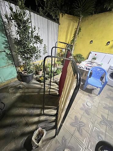 Metaldan çərçivəli qatlanan çarpayı (raskladuşka) satılır. - Ölçü