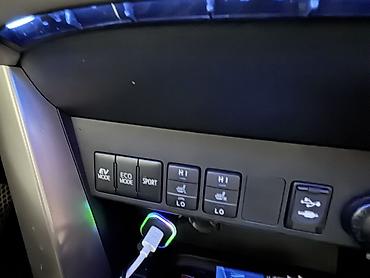 шторка рав4: Toyota RAV4: 2018 г., 2.5 л, Автомат, Гибрид, Кроссовер — 5