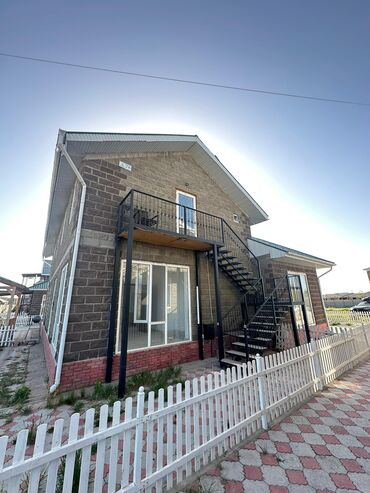 дом бишкек дордой: 3 комнаты, 70 м², Индивидуалка, 2 этаж, Дизайнерский ремонт