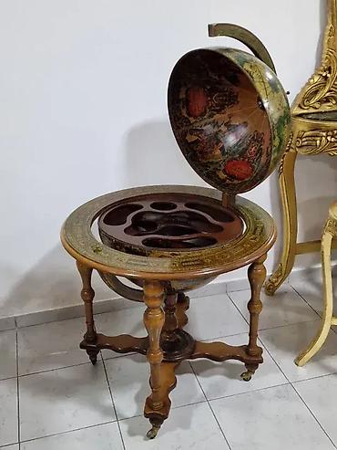 postament za skulpture: Globus bar / mini bar za piće (broj 13) 🌍🍸 Dobro stanje ✅ Prečnik: 73 — 5