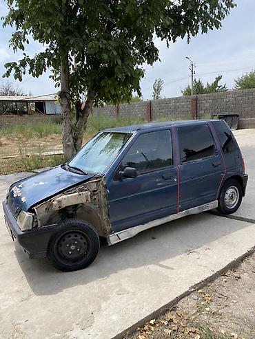 купе 124: Daihatsu Mira: 1993 г., Хэтчбэк — 3