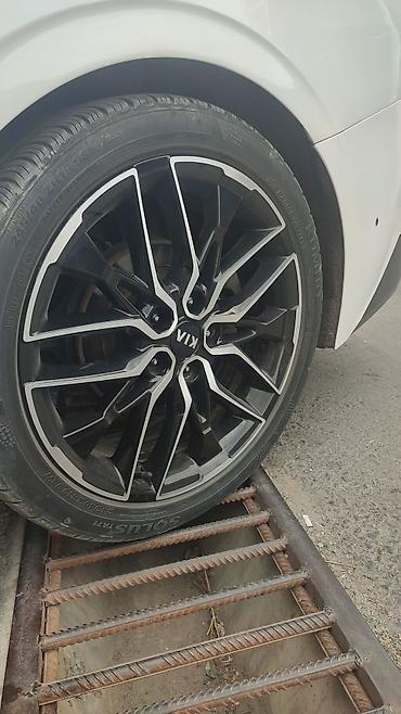 Шиналар жана дисктер: Дөңгөлөктөр монтажда 245 / 40 / R 19, All-season, Колдонулган, Комплект, Жеңил унаалар, Куйма, тешиктери - 4 — 1