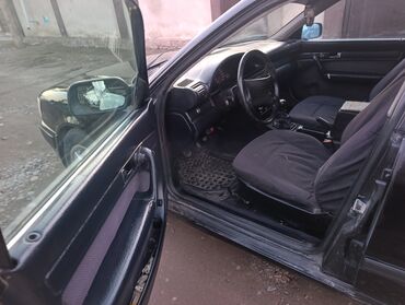 Audi: Audi 100: 1993 г., 2 л, Механика, Газ, Седан — 16