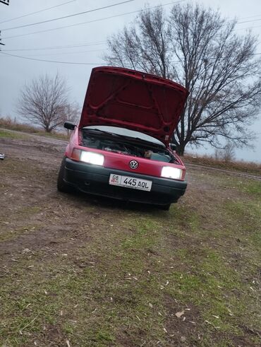 Volkswagen: Volkswagen Passat: 1989 г., 1.8 л, Механика, Бензин, Универсал