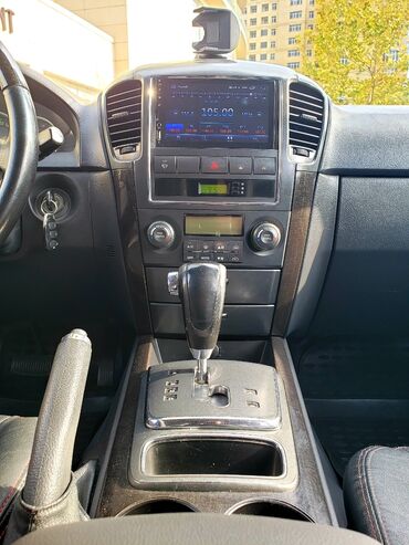 Kia: Kia Sorento: 3.8 l | 2008 il Universal — 7