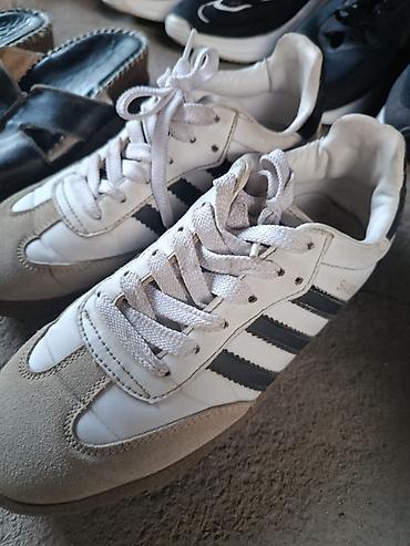 кросовка адидас: Кроссовки Adidas Originals - Модель: низкие кеды с тремя полосками - — 1