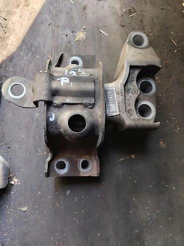 Car Oils & Fluids: Alfa Romeo 159 2.0 jtd nosač motora desni. Alfa Romeo 159 2.0 jtd — 2