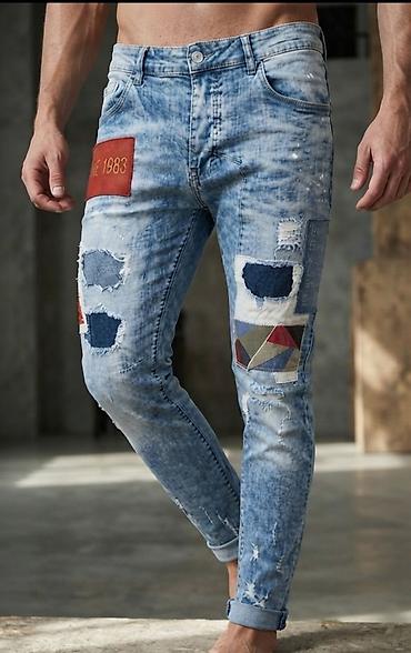 wacky sheep duks: Muške skinny farmerke sa patchwork detaljima - Model: svetlo isprane — 1
