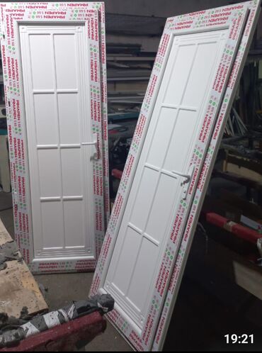 Plastik qapılar: Yeni Plastik qapı 80x200 sm Zamok və çərçivə ilə, Zəmanətli, Pulsuz quraşdırma, Pulsuz çatdırılma, Rayonlara çatdırılma — 18