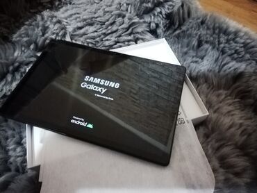 Tableti: Prodajem tablet Samsung Galaxy A8, 64GB, .Nov.Naj novji model