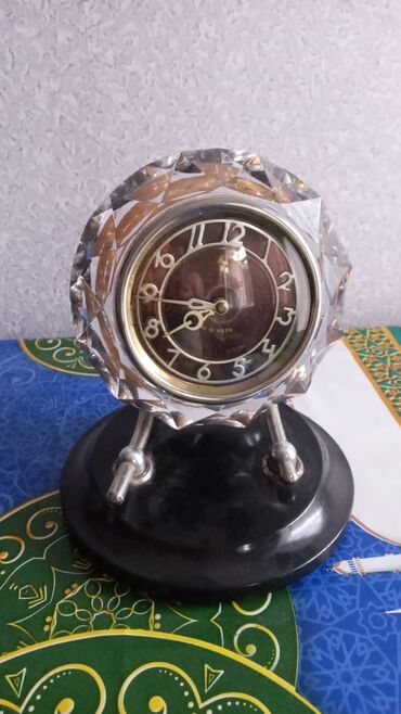 antika saat satışı: Masaüstü xrustal saat