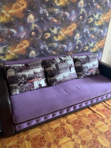 диван був: Диван-кровать, цвет - Фиолетовый, Б/у