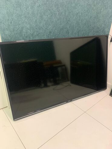 плазменые телевизоры: Продаю телевизор LG и blackton срочно LG 8000 Blackton 13000 размер 50