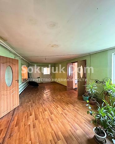Продажа коттеджей и домов: 🏠Продается дом в с. Сокулук 🟡 Комнаты: 6 🟡 Участок: 6 соток — 11