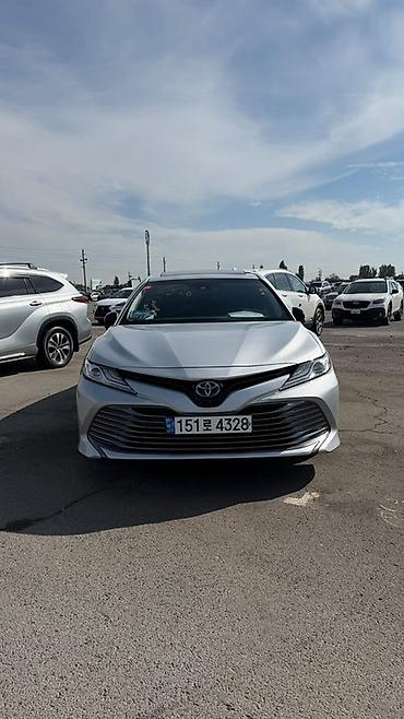 Toyota Camry: 2020 г., 2.5 л, Вариатор, Гибрид, Седан
