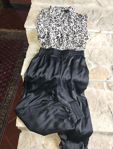 clockhouse basic: Komplet pantalone +košulja Vel M nošeno par puta novo.Pa zakone dublji — 2