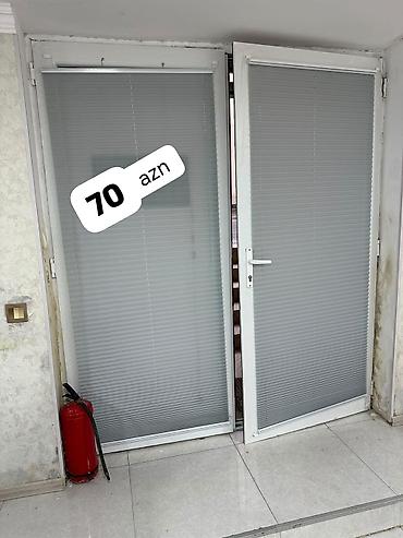 avropa qapi: AYN 2 – ENDİRİM olundu Qapı (paluz) – təcili satılır. İki ədəd şüşəli — 1