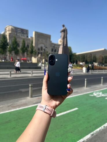 iphone 6: IPhone 16, 128 GB, Black Titanium, Zəmanət, Face ID