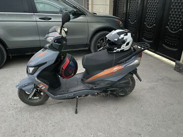 кофр на скутер: Тип скутера M8, 50 куб. см, Бензин