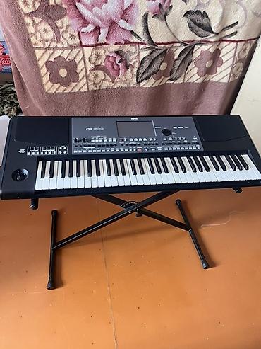 sintezator mp3: Korg Pa600 professional arranger klaviatura - 61 ədəd tam ölçülü — 2