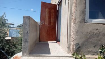 qara qarayevdə evlər: Bakı, Zirə qəs., 100 kv. m, 7 otaqlı, Hovuzsuz, Qaz, İşıq, Su