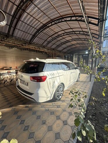 Kia: Kia Carnival: 2017 г., 2.2 л, Автомат, Дизель, Минивэн — 4