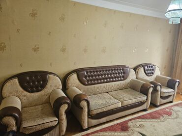Divan və kreslo dəstləri: İşlənmiş, Klassik divan, Divan, Bazasız, Açılmayan