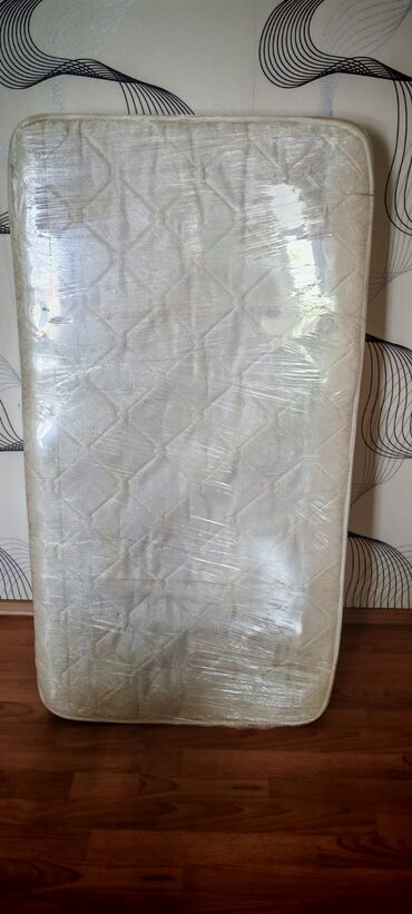 taxt doseklerinin satisi: Matras 30azn. Yaxsu veziyyetde. 1.30-70. Unvan : Nzs