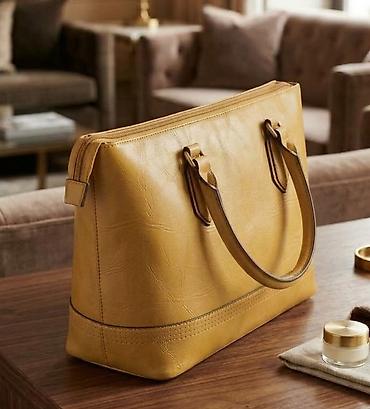 Ženska torba – elegantna tote/šoper silueta - Materijal: veštačka