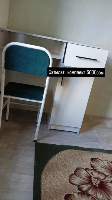Мебель: Комплект парты и стула, цвет - Белый