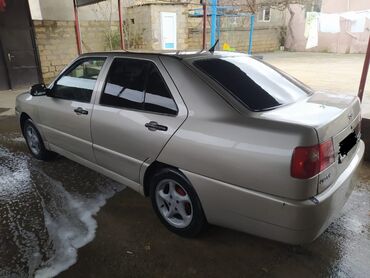 07 salonu: Chery Amulet (A15): 1.6 l | 2006 il | 2000 km Sedan