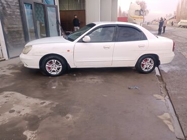 Daewoo: Daewoo Nubira: 2000 г., 1.6 л, Механика, Бензин, Седан