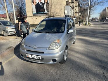 Toyota: Toyota Yaris Verso: 2000 г., 1.3 л, Автомат, Бензин, Седан