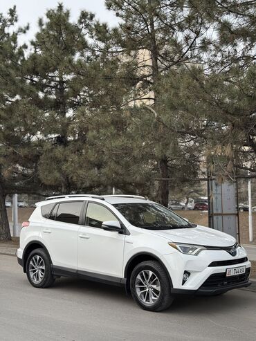 Toyota: Toyota RAV4: 2018 г., 2.5 л, Вариатор, Гибрид, Кроссовер